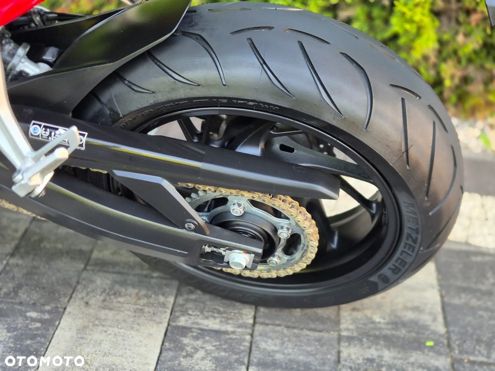 Honda CBR - 28