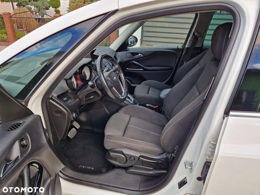Opel Zafira - 14