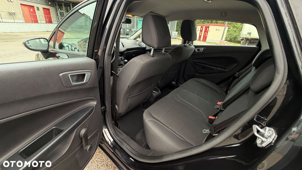Ford Fiesta 1.25 Titanium - 32