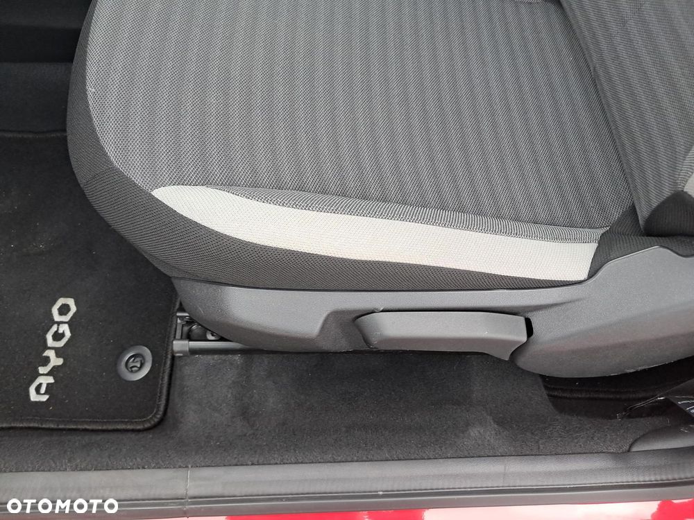 Toyota Aygo - 14