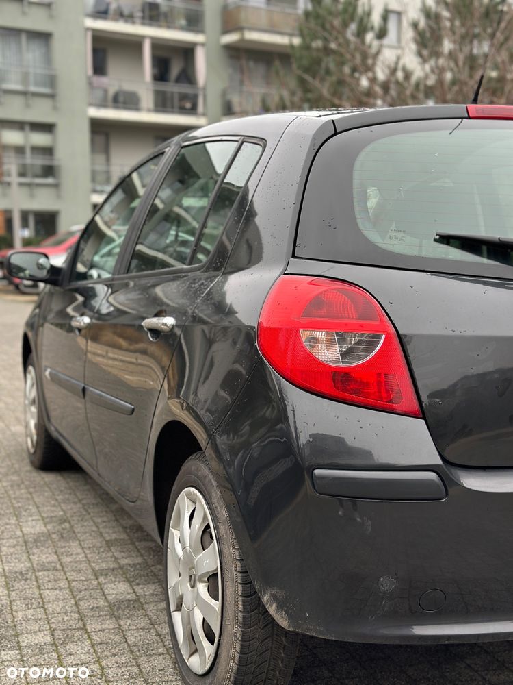 Renault Clio 1.2 16V Expression - 4