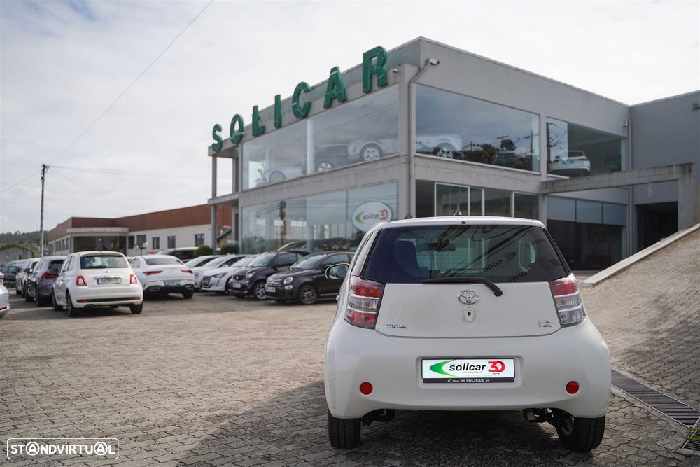 Toyota iQ 1.0 VVT-i Essential+AC - 4