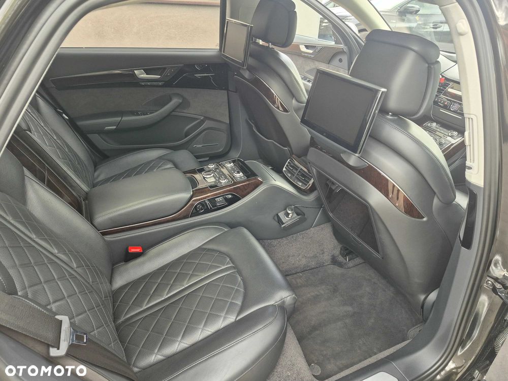 Audi A8 - 7
