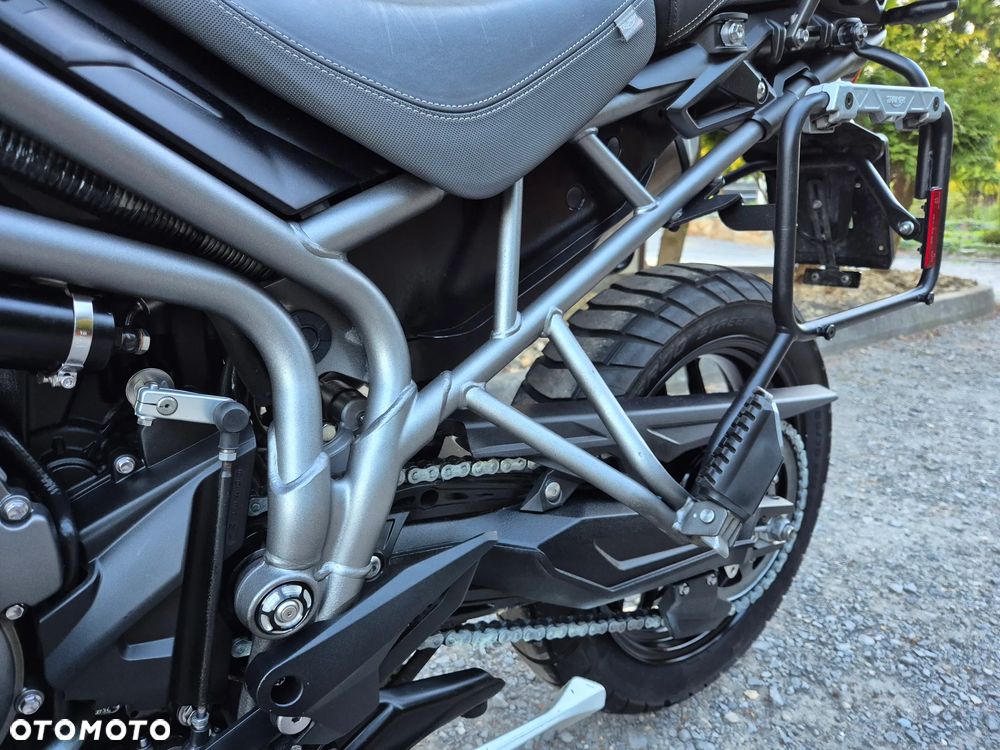 Triumph Tiger - 33