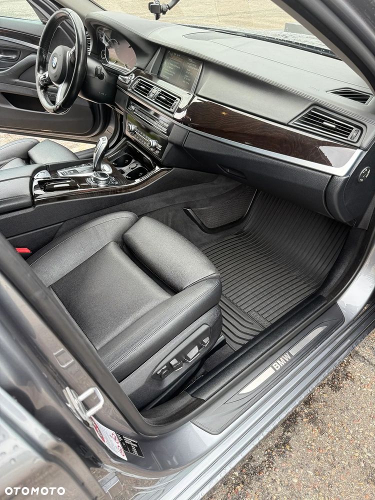 BMW Seria 5 535d xDrive - 13