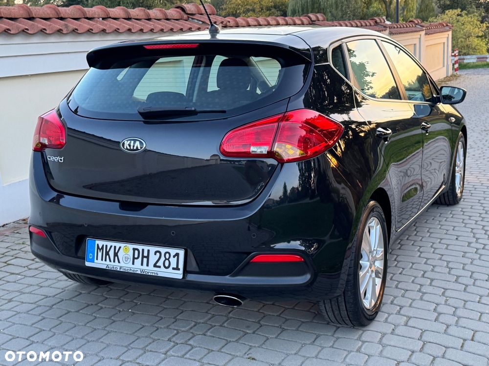 Kia Ceed - 34