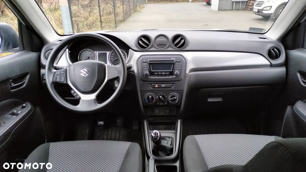 Suzuki Vitara 1.6 Comfort 2WD - 21
