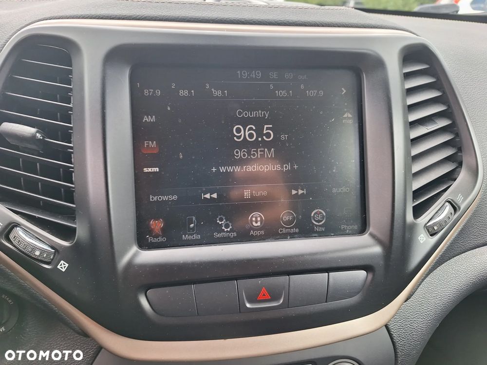 Jeep Cherokee - 12