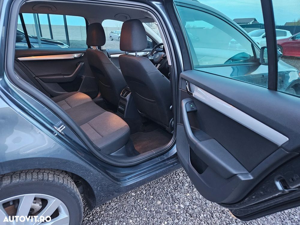 Skoda Octavia Combi 1.0 TSI DSG Clever - 12