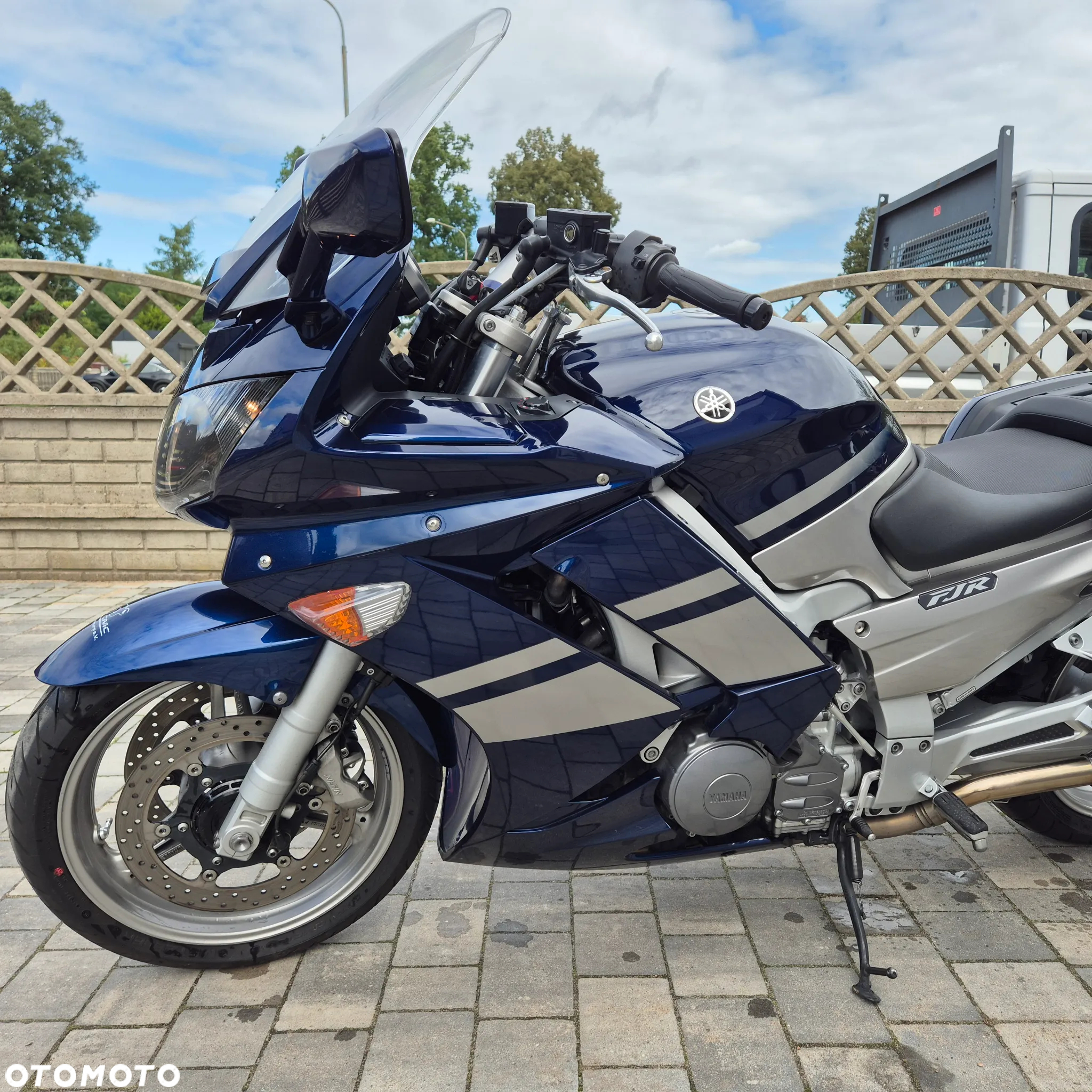 Yamaha FJR - 11