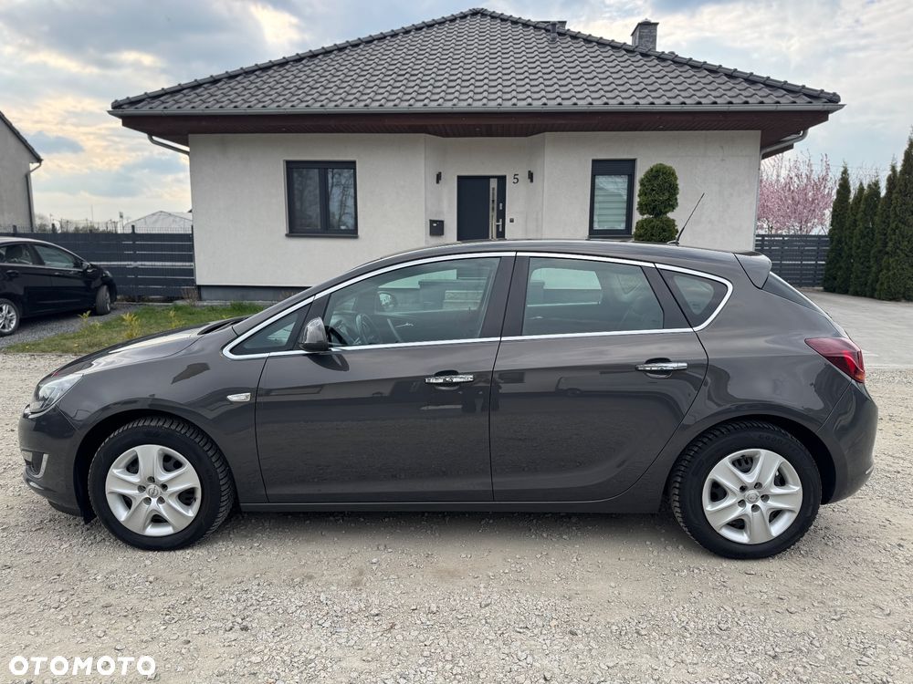 Opel Astra 1.4 T Cosmo - 10