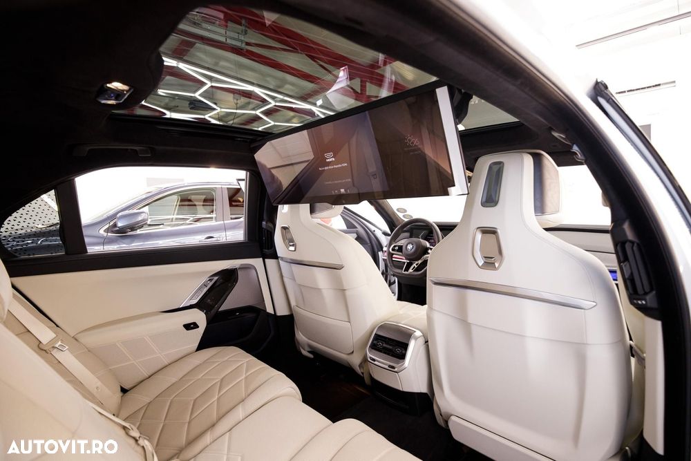 BMW Seria 7 - 15