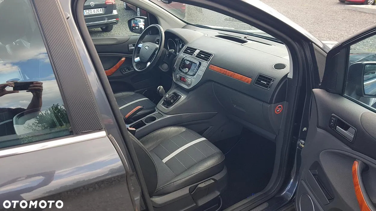 Ford Kuga 2.0 TDCi 4x4 Titanium - 29
