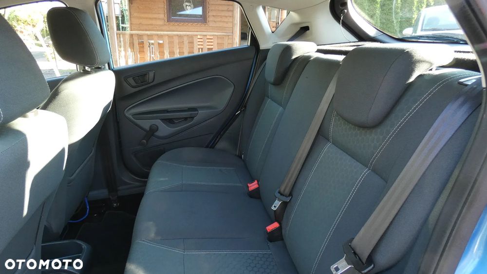 Ford Fiesta 1.25 Ambiente - 26