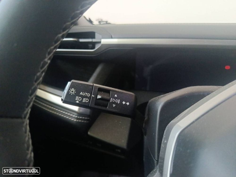 Jeep Compass 1.2 e-Hybrid Summit DCT6 - 14