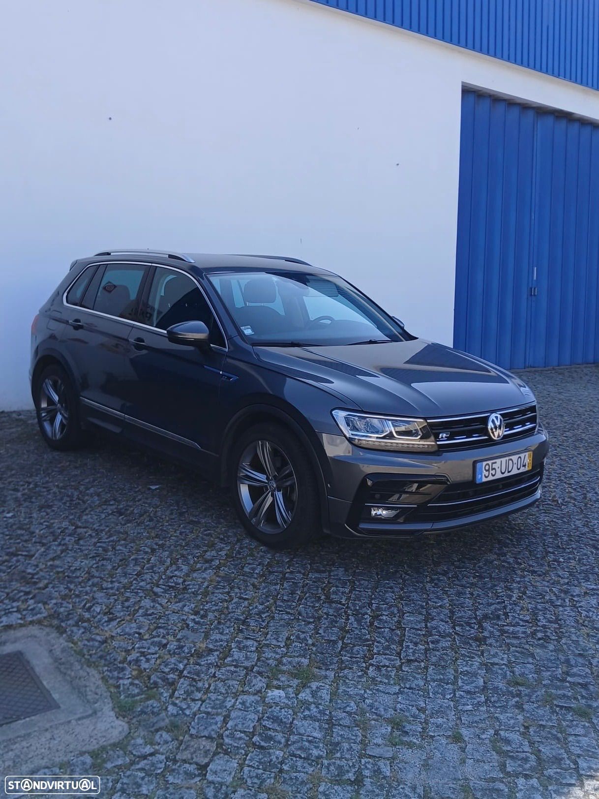 VW Tiguan 2.0 TDI R-Line DSG - 1