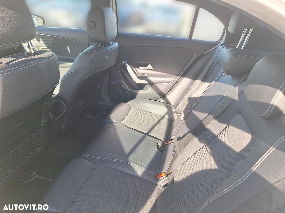 Mercedes-Benz A 180 d 8G-DCT - 15