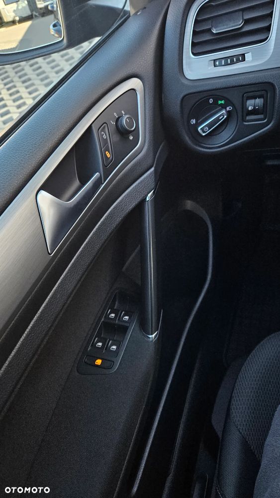 Volkswagen Golf 2.0 TDI BlueMotion Technology Edition - 6