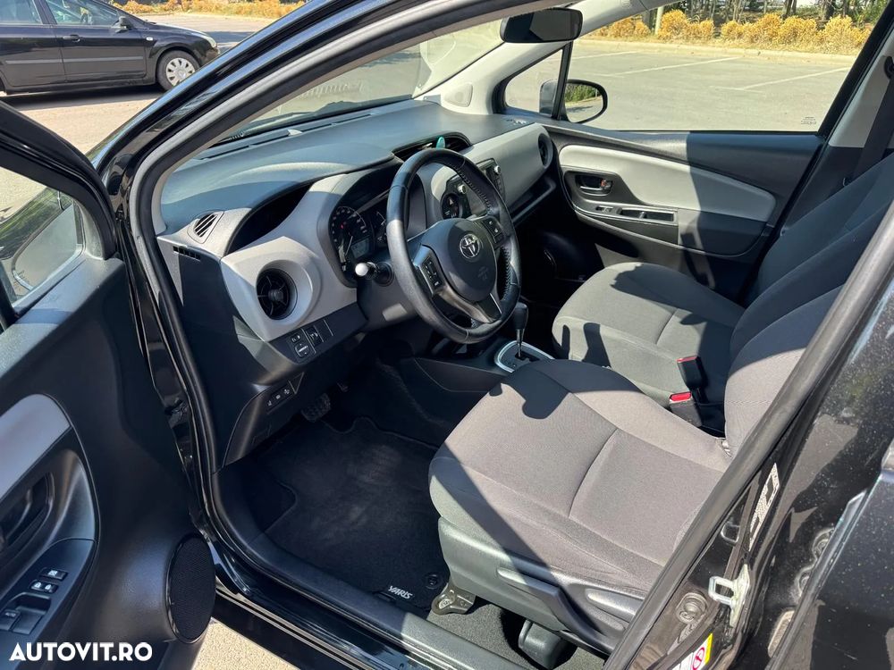 Toyota Yaris 1.5 VVT-i HSD Exclusive - 5
