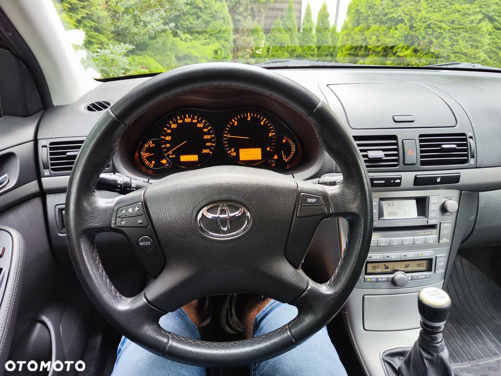Toyota Avensis 2.2 D-4D Premium - 7