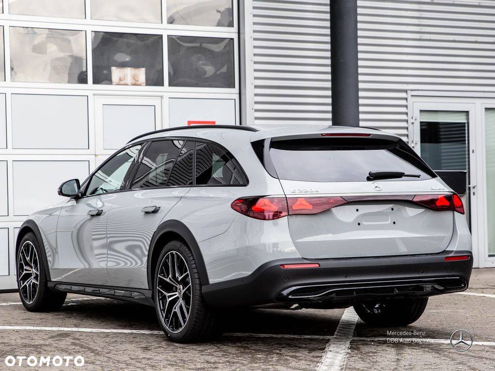 Mercedes-Benz Klasa E 220 d mHEV 4-Matic All-Terrain Avantgarde 9G-Tronic - 5