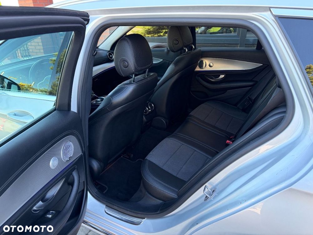 Mercedes-Benz Klasa E 220 d 9G-TRONIC Exclusive - 25