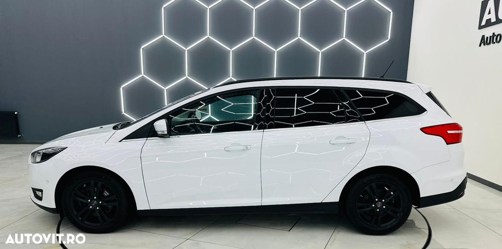 Ford Focus 1.5 EcoBoost Active Business - 33