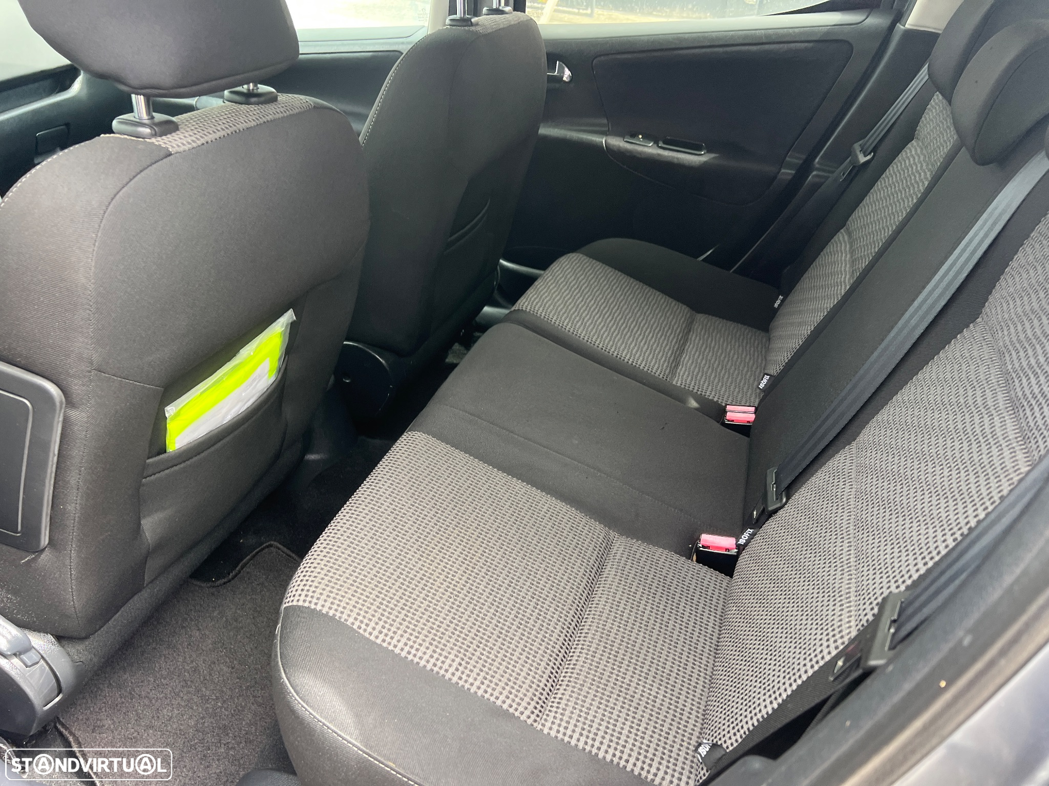 Peugeot 207 1.4 16V SE Sportium - 12