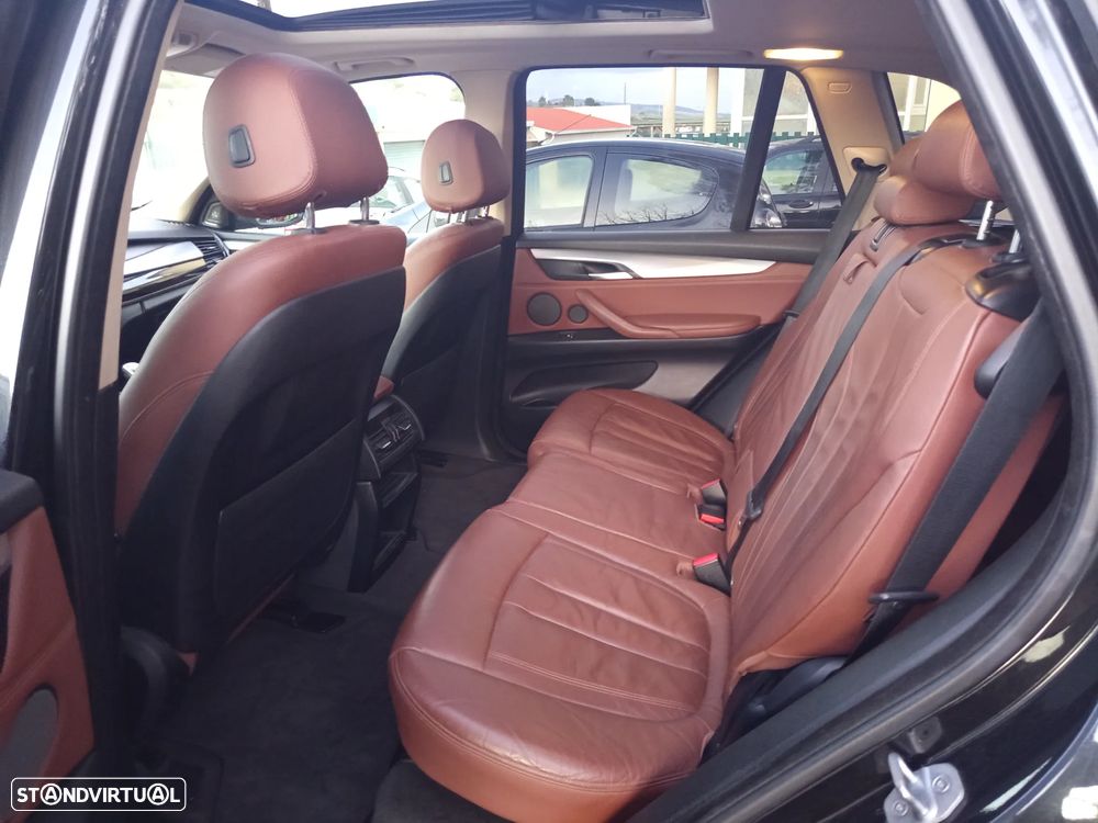 BMW X5 25 d sDrive Comfort 7L - 28