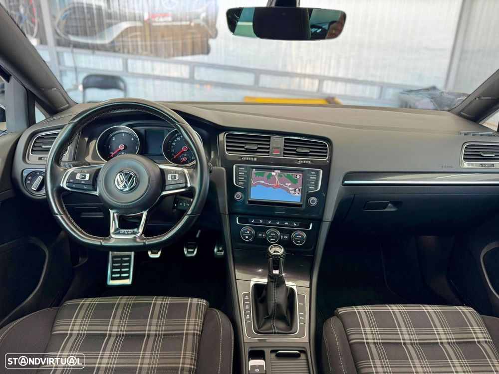 VW Golf 2.0 TDi GTD - 13