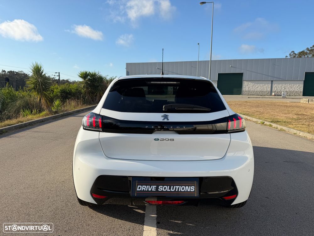 Peugeot e-208 Allure Pack - 12