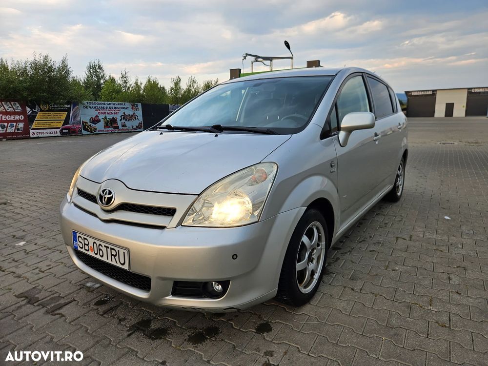 Toyota Corolla Verso 1.8 Sol - 1