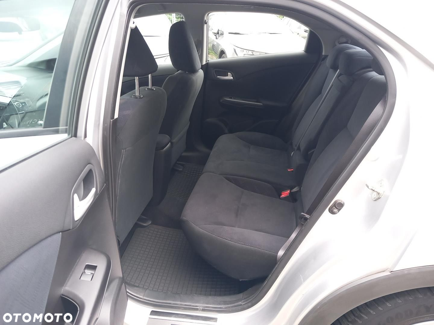 Honda Civic 1.4 Comfort - 10