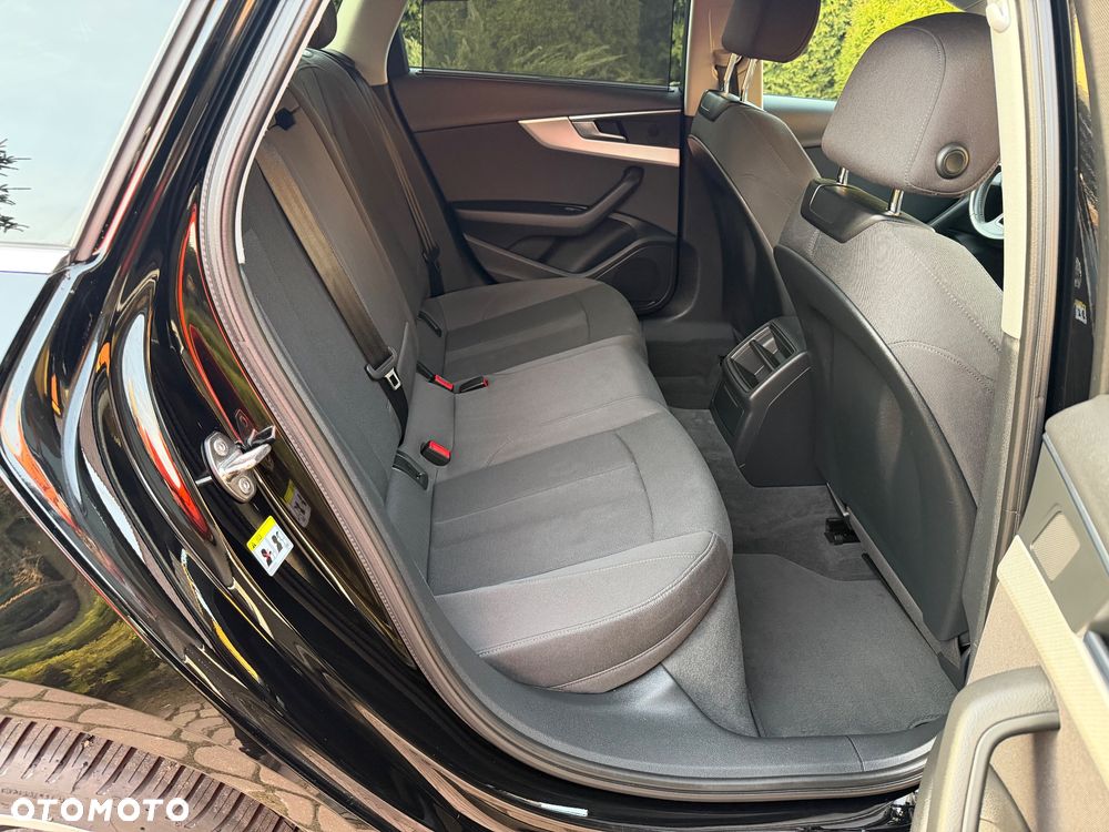 Audi A4 Avant 2.0 TDI DPF S line Sportpaket - 17