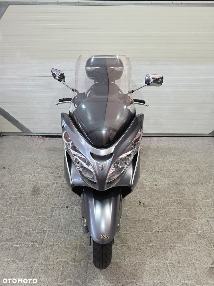 Suzuki Burgman - 17