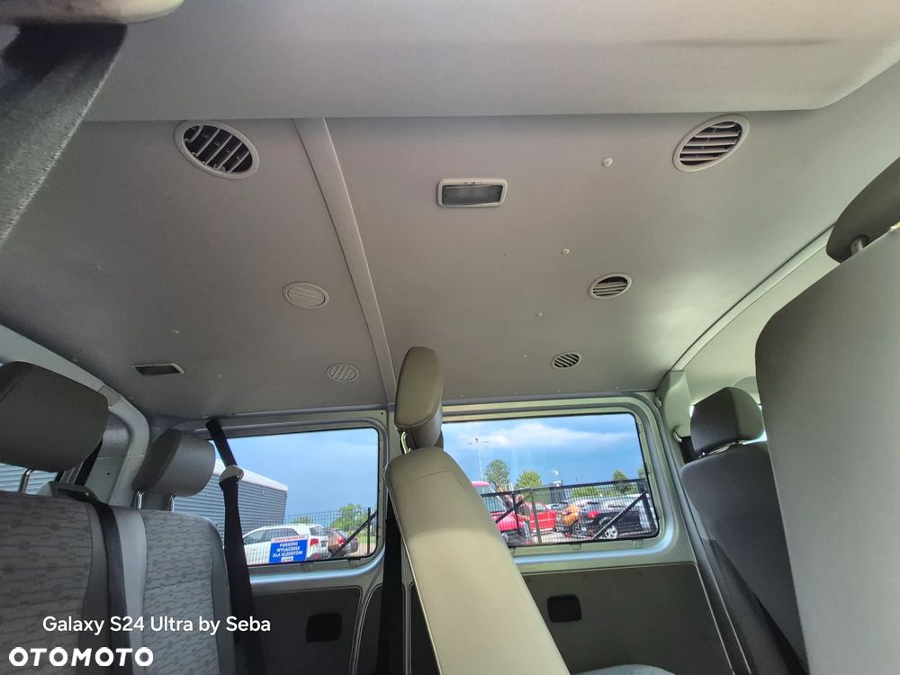 Volkswagen Transporter - 18