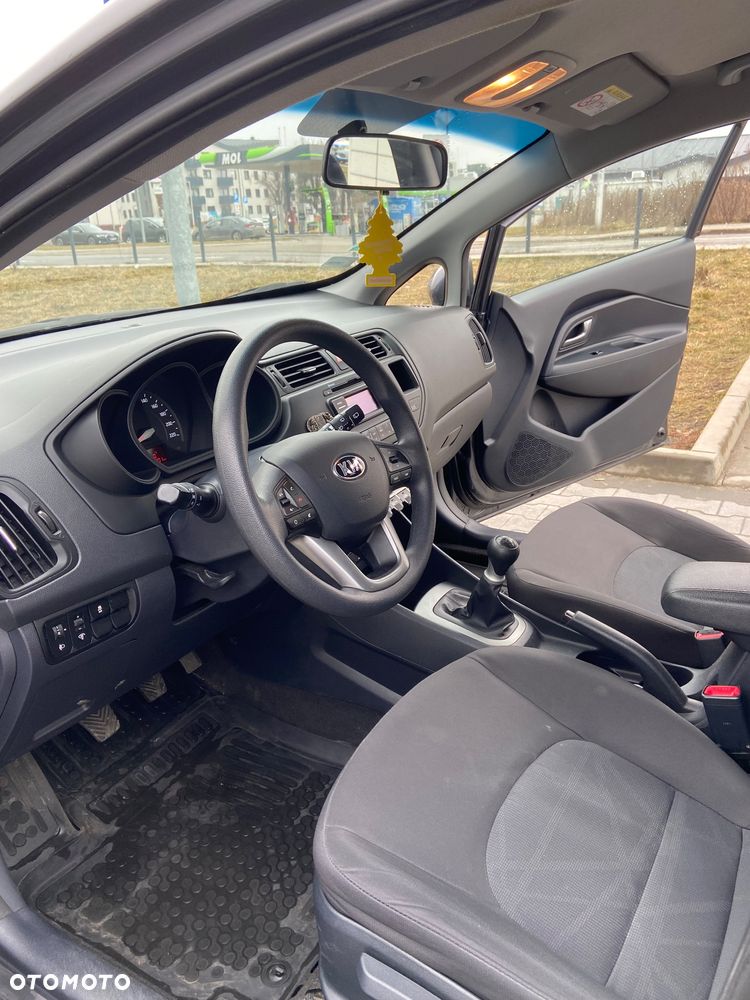 Kia Rio 1.4 EX - 14