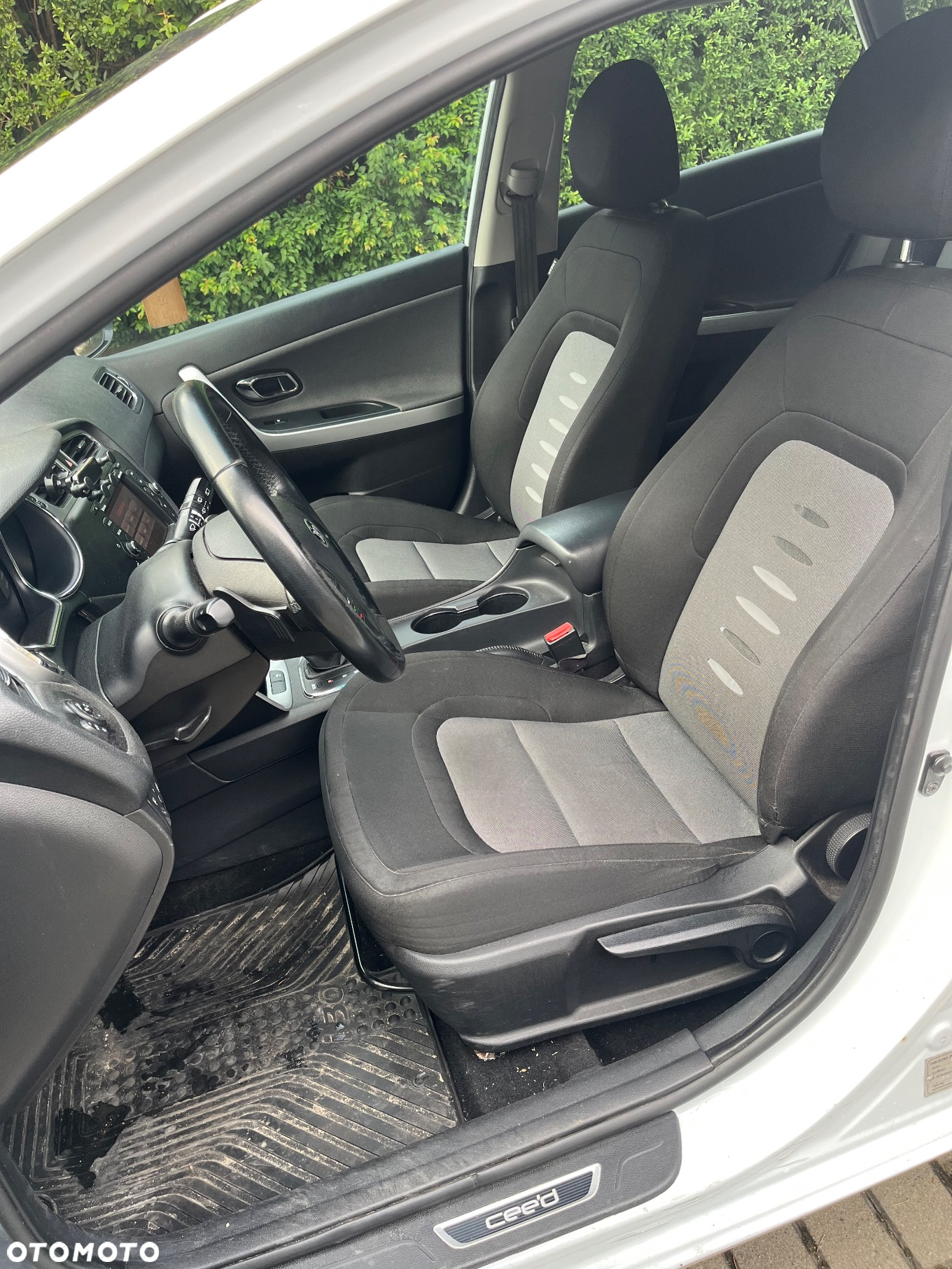 Kia Ceed - 12