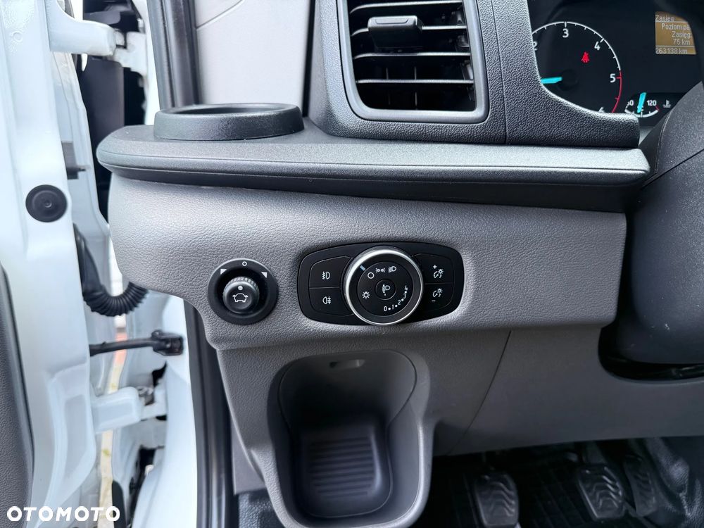 Ford Transit Skrzynia 4.26 m Doka Brygadówka 7-miejsc - 10