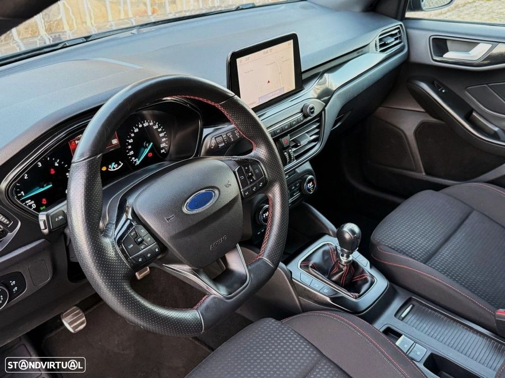Ford Focus SW 1.5 TDCi EcoBlue ST-Line - 12