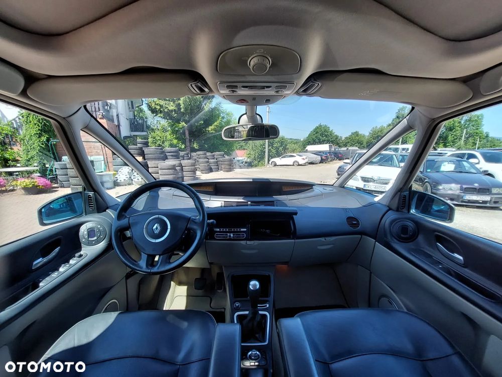 Renault Espace 2.0 dCi 175 FAP Initiale - 16
