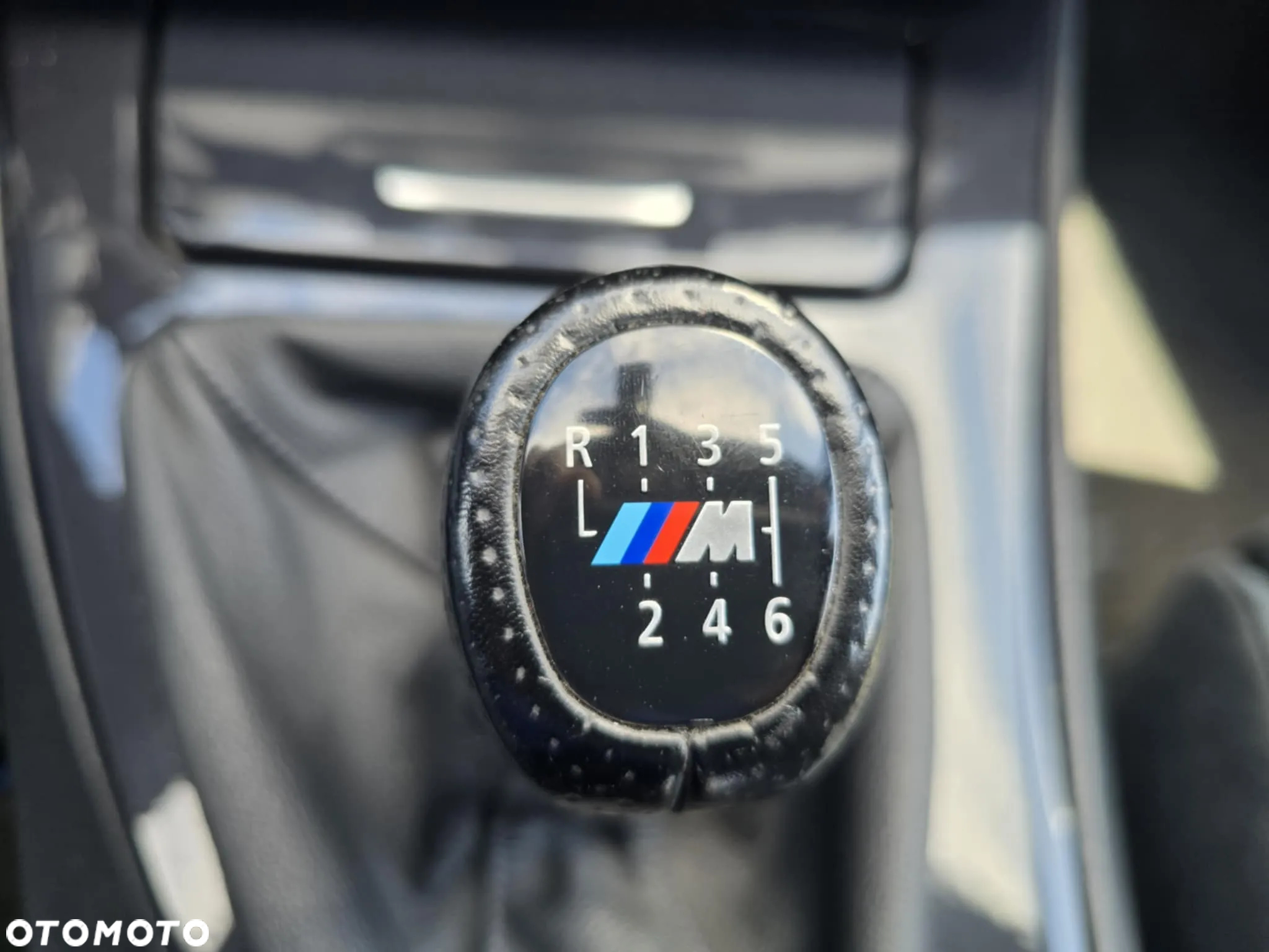 BMW Seria 3 330i Touring - 37