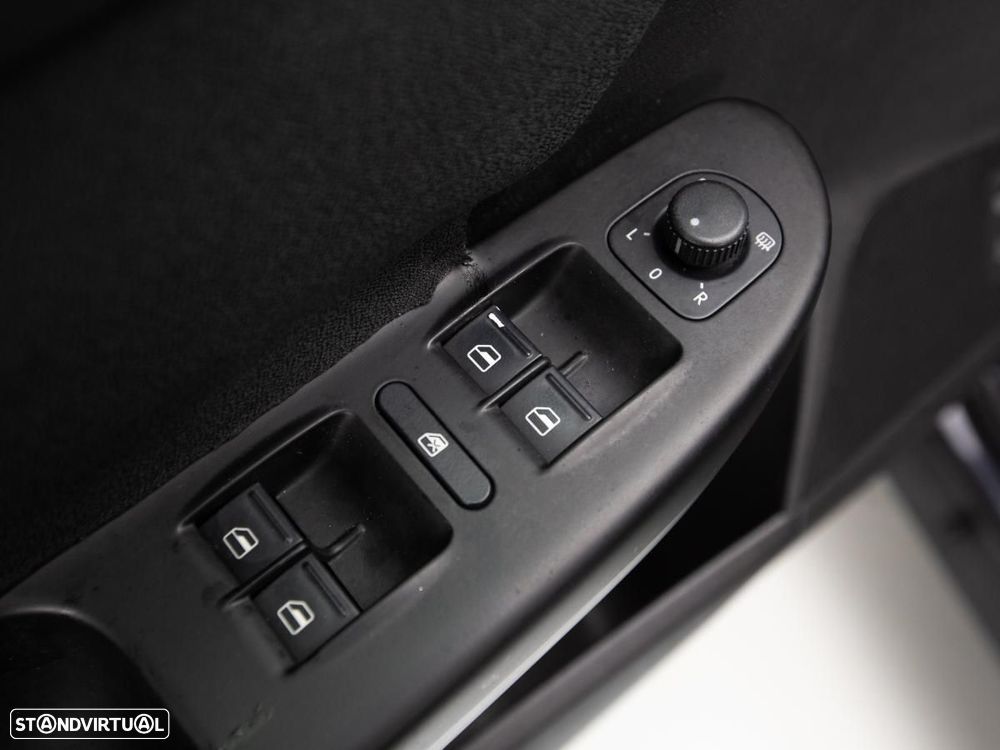 VW Passat Variant - 12