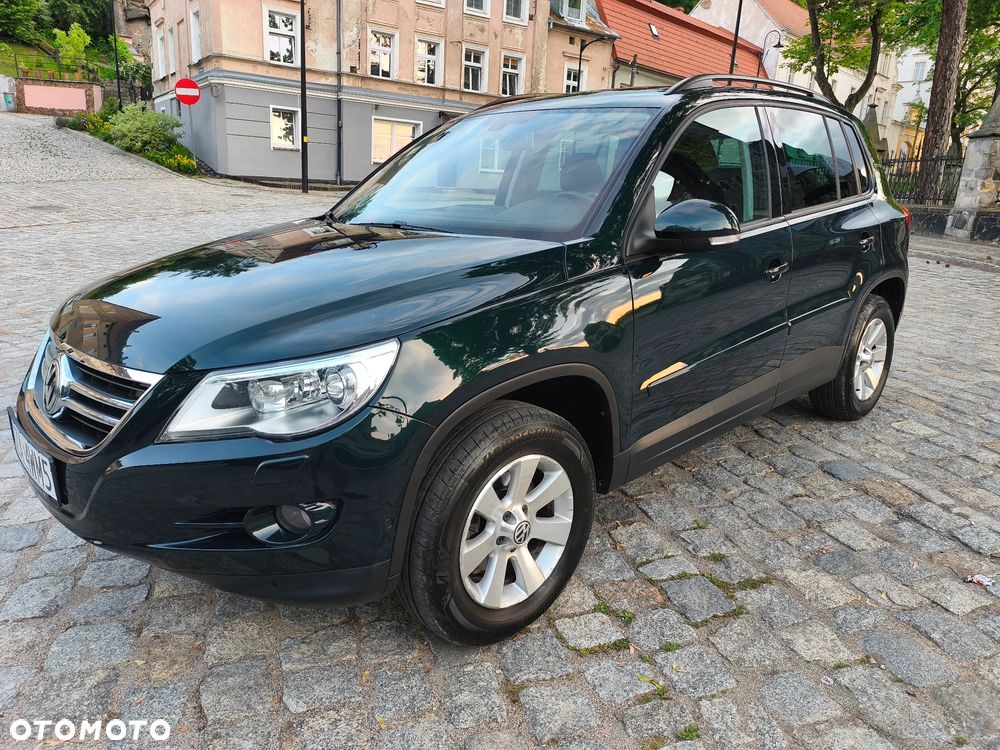 Volkswagen Tiguan - 1