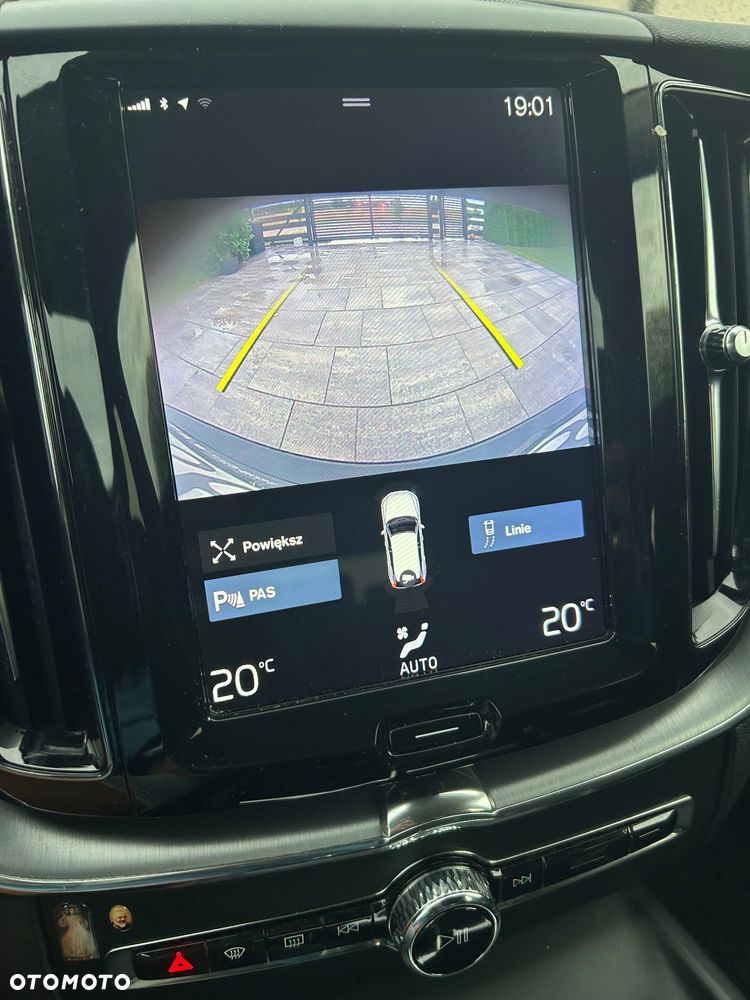 Volvo XC 60 D4 Momentum Pro - 4