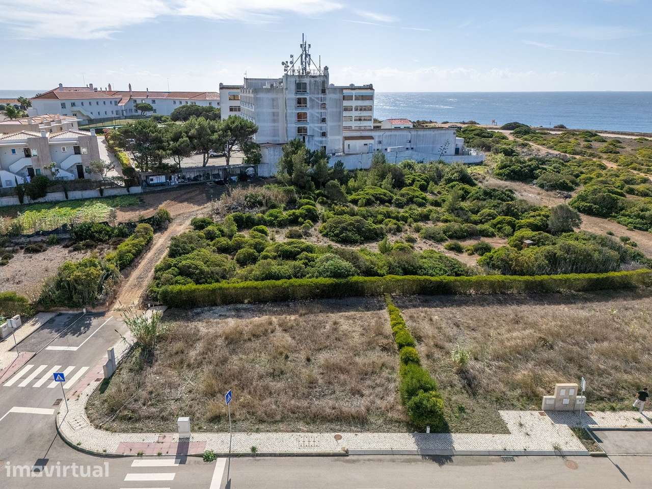 TERRENO URBANO PARA CONSTRUÇÃO DE UMA MORADIA EM SAGRES - Grande imagem: 3/6
