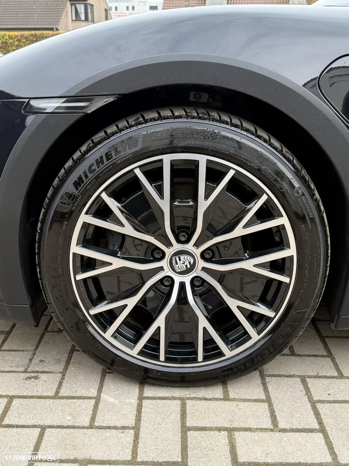Porsche Taycan Cross Turismo 4 - 8