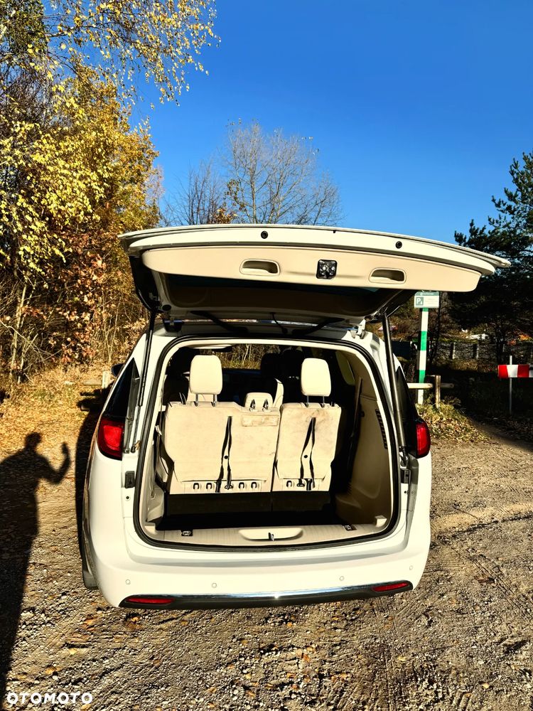 Chrysler Pacifica - 31