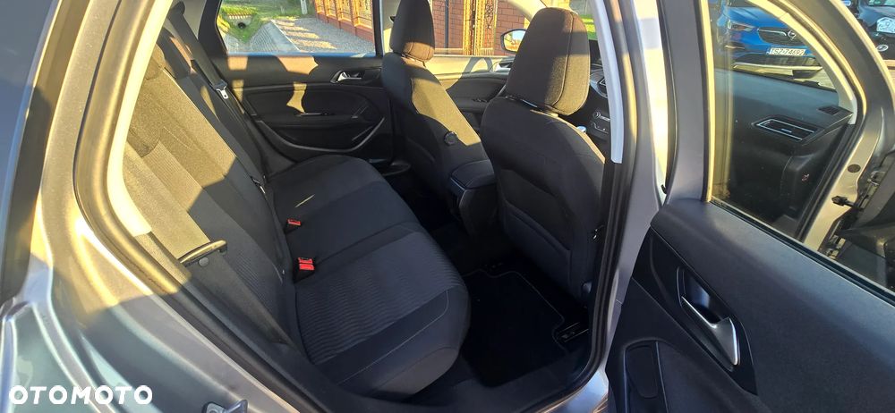 Peugeot 308 1.2 PureTech Allure S&S - 25