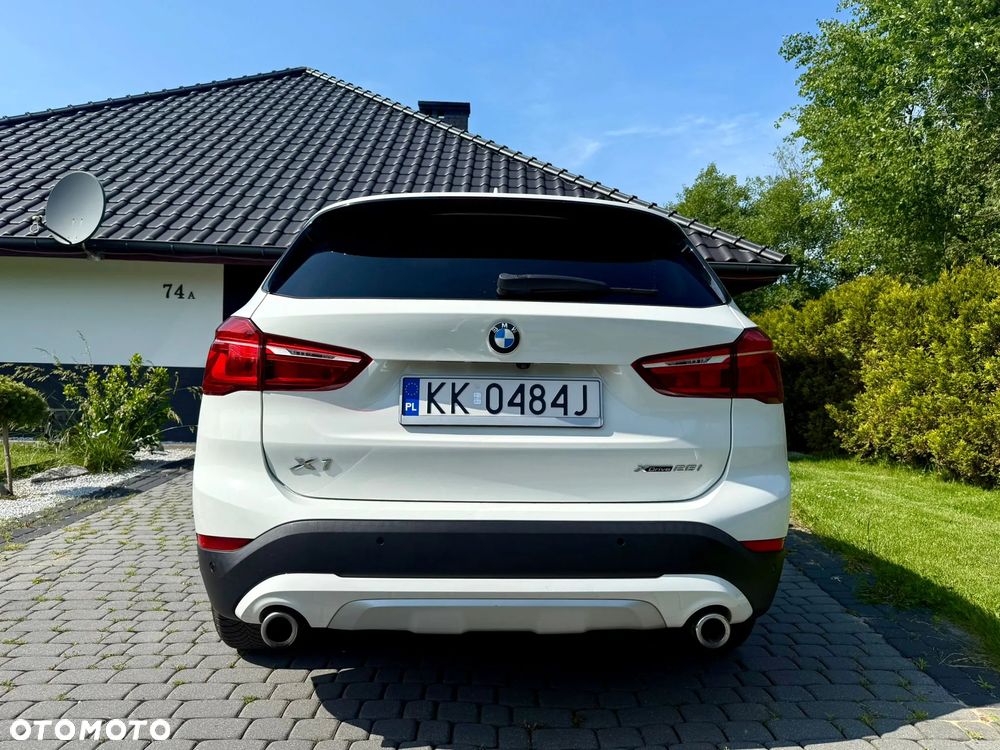 BMW X1 xDrive25i Advantage - 2
